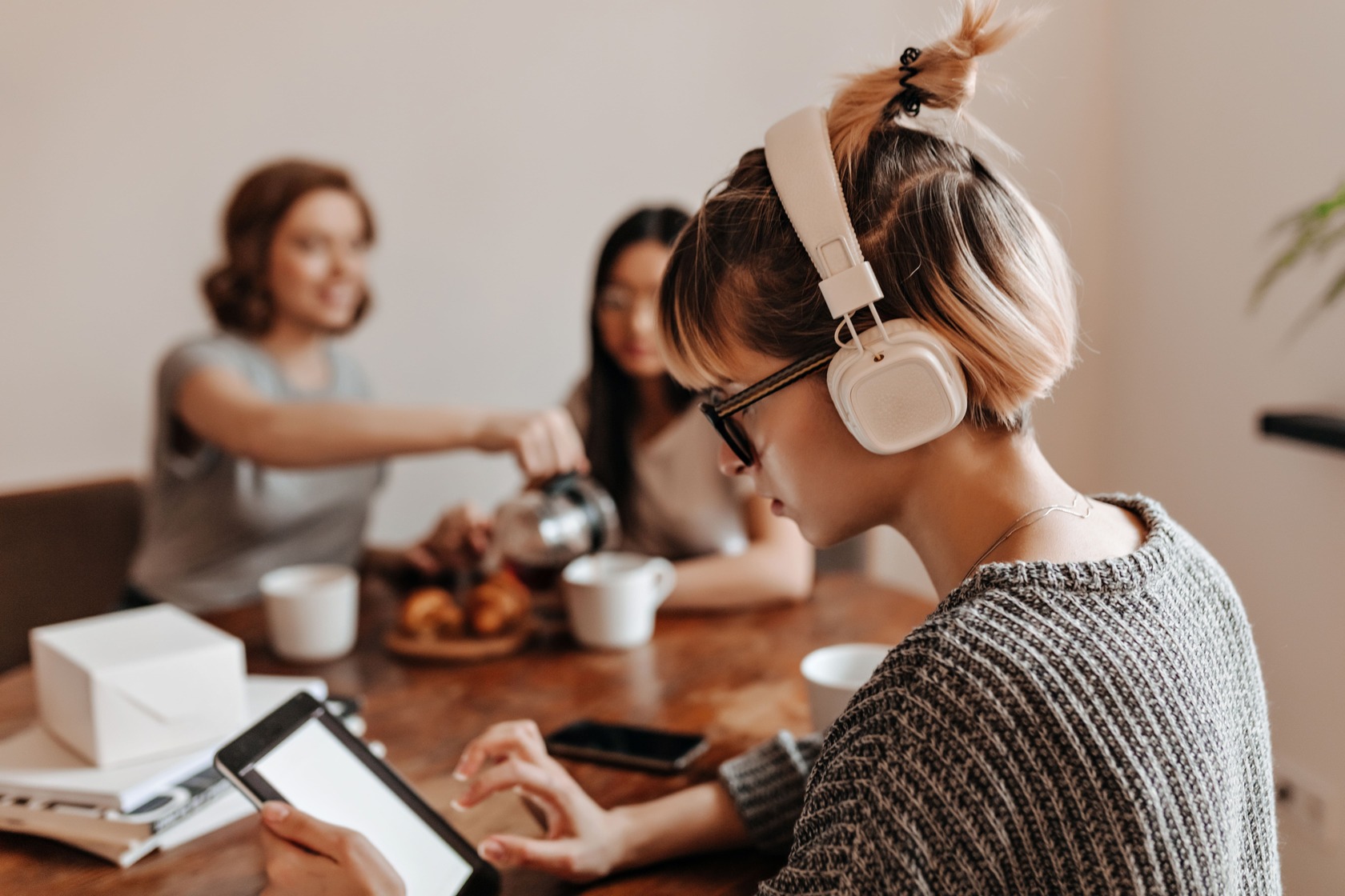 Perché Ascoltare Storie Rilassa la Mente